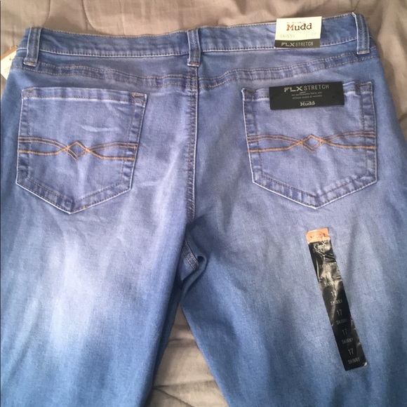 Brand new plus size Mudd Skinny jeans - Picture 2 of 3